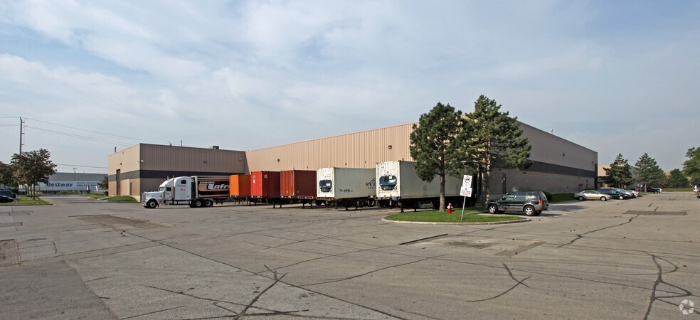 6605 Ordan Dr, Mississauga, ON à louer - Photo de l’immeuble – Image 3 sur 5