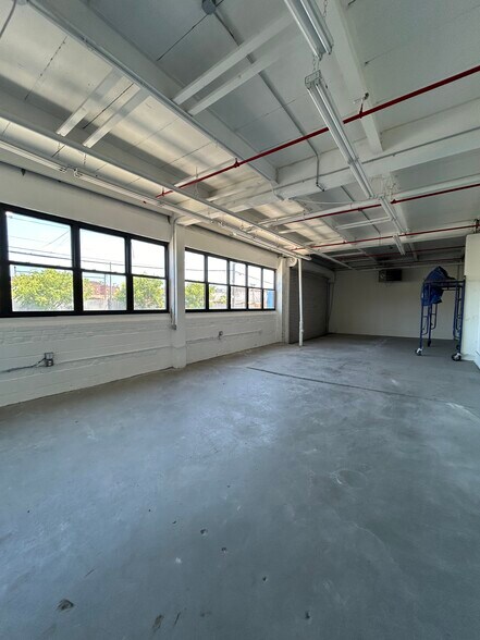18 Bay St, Brooklyn, NY à vendre - Photo de l’immeuble – Image 3 sur 24