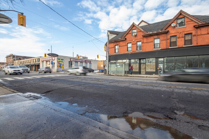 675-679 Barton St E, Hamilton, ON à louer - Photo de l’immeuble – Image 3 sur 5