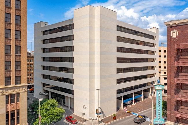 Plus de détails pour 106 S Saint Marys St, San Antonio, TX - Bureau à louer