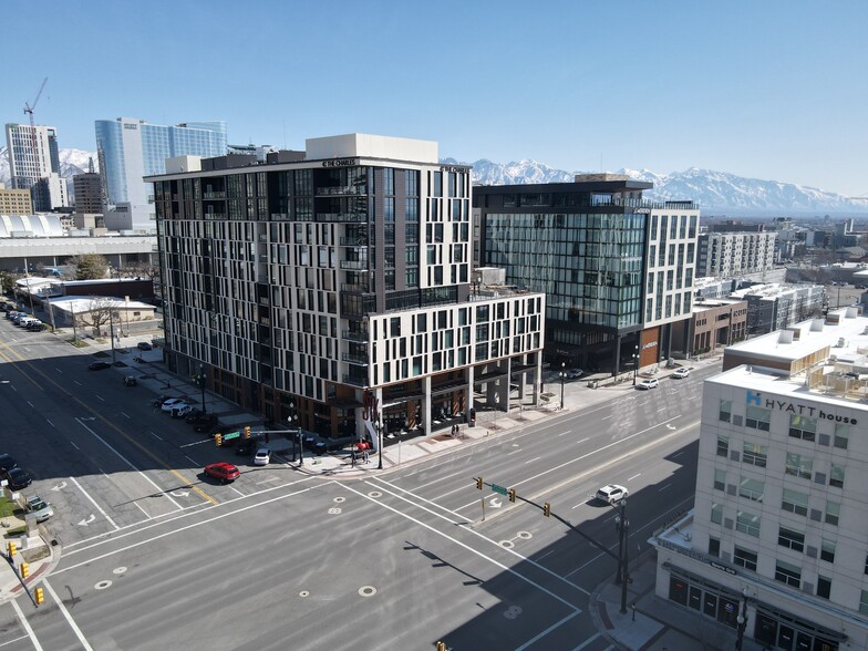 100 S 300 W, Salt Lake City, UT à louer - Photo de l’immeuble – Image 3 sur 10