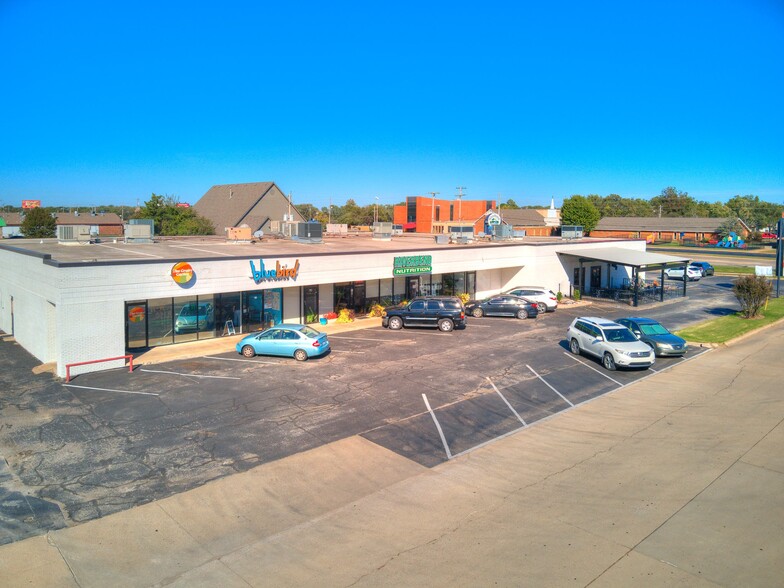 13330 S Memorial Dr, Bixby, OK à louer - Photo de l’immeuble – Image 3 sur 16