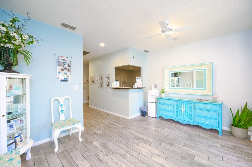 32502 US Highway 19 N, Palm Harbor, FL à louer - Photo de l’immeuble – Image 2 sur 3