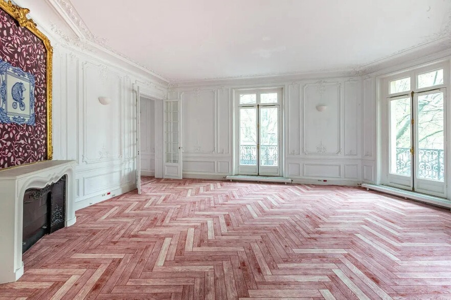 30 Rue D'Astorg, Paris à louer - Photo de l’immeuble – Image 2 sur 9