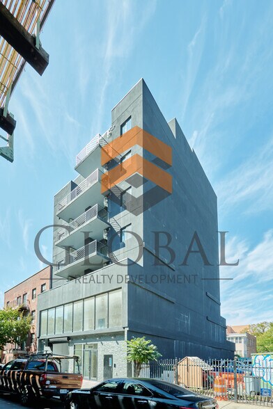 2039 Westchester Ave, Bronx, NY à louer - Photo de l’immeuble – Image 2 sur 4