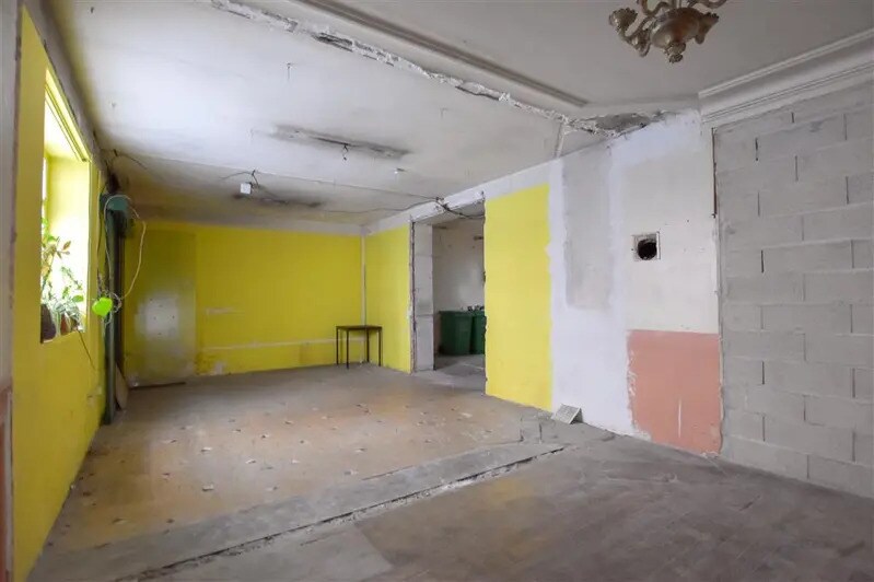 Local commercial dans Paris à louer - Photo de l’immeuble – Image 1 sur 6