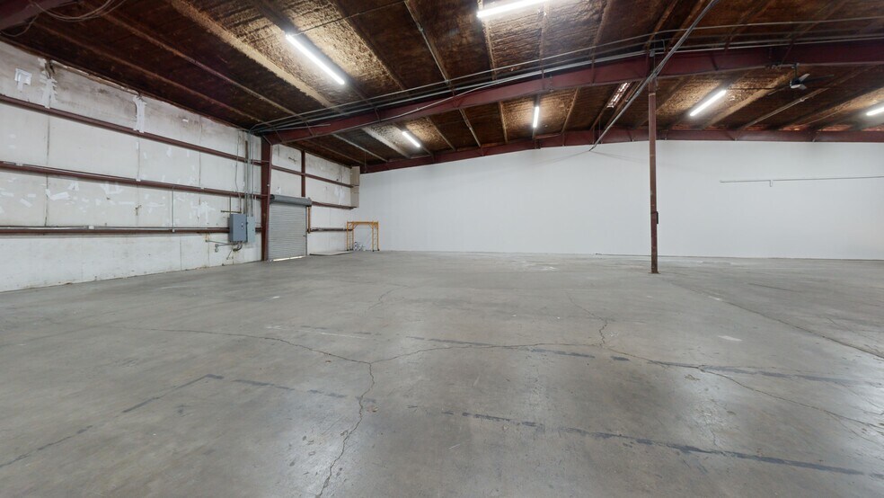 12826 Hempstead Rd, Houston, TX à louer - Numérisation 3D Matterport – Image 3 sur 12