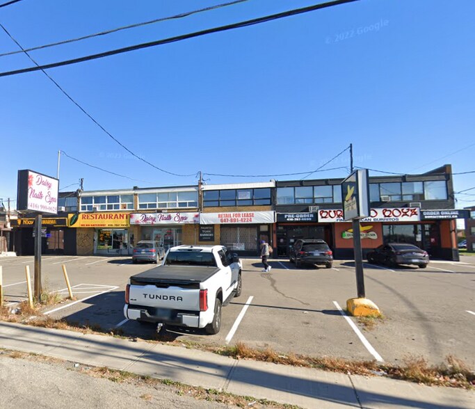 3271 Dufferin St, Toronto, ON à louer - Photo de l’immeuble – Image 1 sur 12