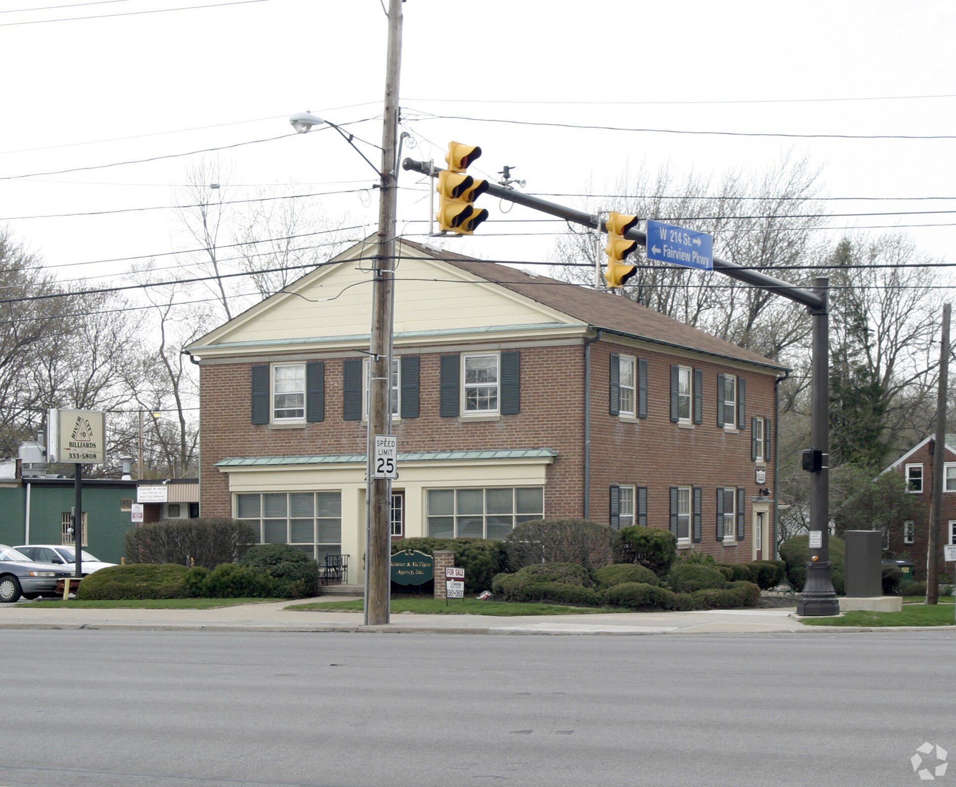 21400 Lorain Rd, Fairview Park, OH à vendre Photo principale– Image 1 sur 10