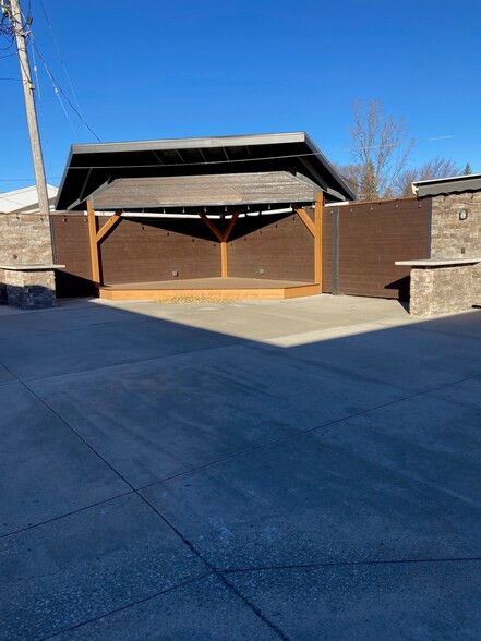 340 W Northland Ave, Grand Chute, WI à vendre - Photo de l’immeuble – Image 3 sur 12