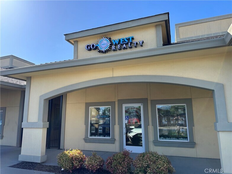 680 Oro Dam Blvd E, Oroville, CA à louer - Photo de l’immeuble – Image 3 sur 4