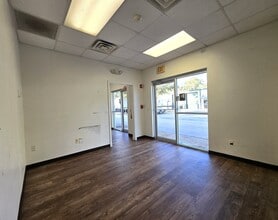 7540 103rd St, Jacksonville, FL à louer Photo intérieure– Image 1 sur 6