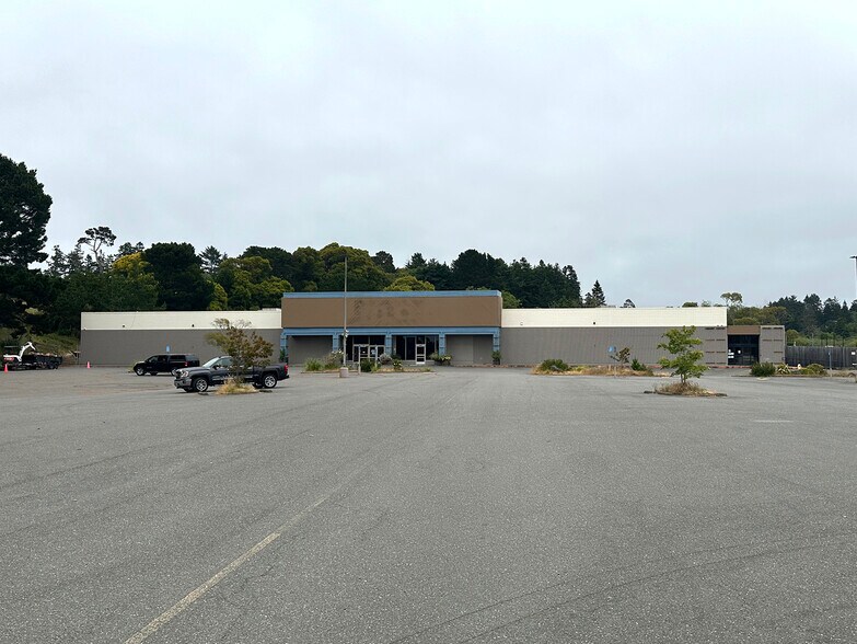 4325 Broadway St, Eureka, CA à vendre - Photo principale – Image 1 sur 22