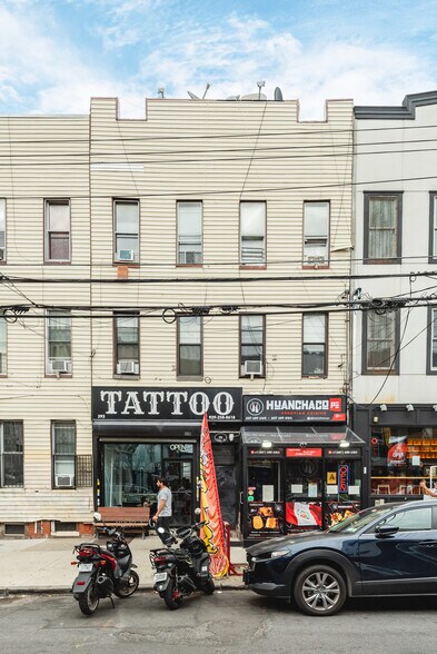 293 Wyckoff Ave, Brooklyn, NY à vendre - Photo de l’immeuble – Image 3 sur 24