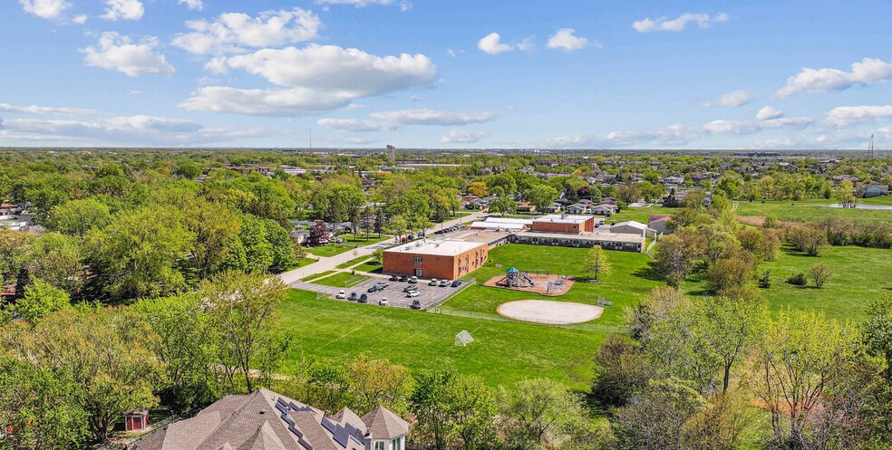 17300 Ozark Ave, Tinley Park, IL à vendre - Photo de l’immeuble – Image 2 sur 2