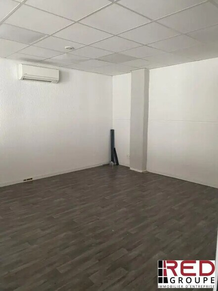 Bureau dans Aubagne à louer - Photo de l’immeuble – Image 3 sur 5