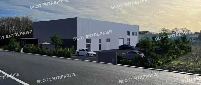 Plus de détails pour Local d’activités à vendre