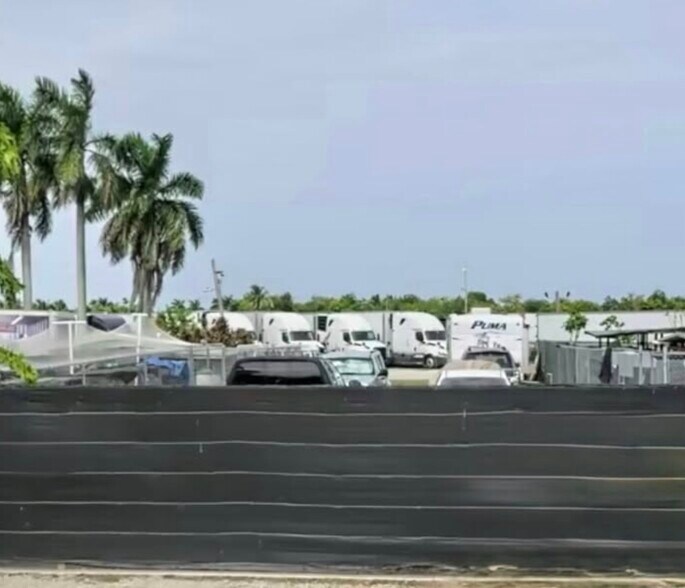 19650 SW 136th St, Miami, FL à louer - Photo de l’immeuble – Image 3 sur 3