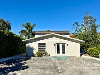 Plus de détails pour 803 Myrtle Ter, Naples, FL - Médical à louer