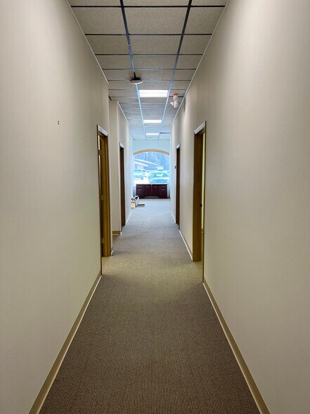 130 S Willow St, Kenai, AK à louer - Photo intérieure – Image 2 sur 12