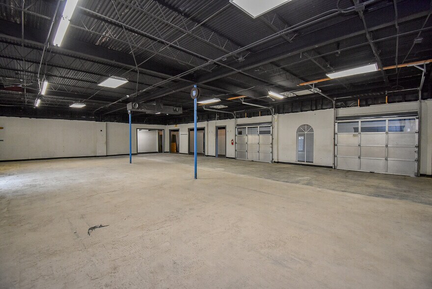 19419 N Freeway, Spring, TX à louer - Photo de l’immeuble – Image 3 sur 8