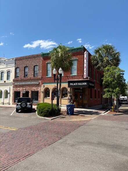 5 S 2nd St, Amelia Island, FL à louer - Photo de l’immeuble – Image 3 sur 22