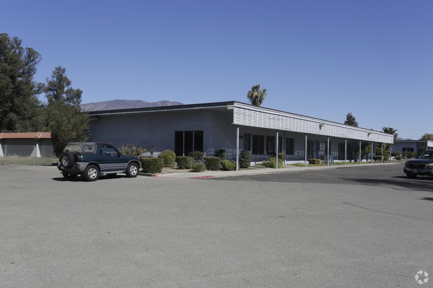 247 March St, Santa Paula, CA à louer - Photo principale – Image 1 sur 24