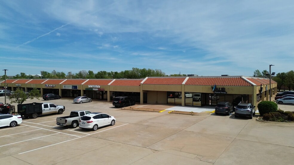 1700-1738 S Kelly Ave, Edmond, OK à louer - Photo de l’immeuble – Image 3 sur 10