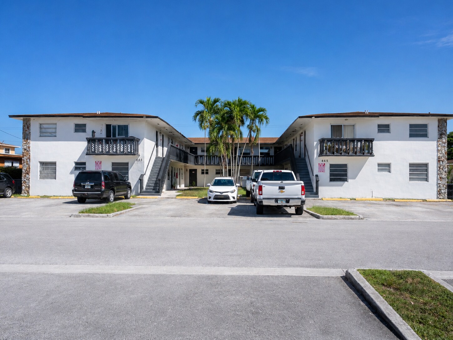 465 E 30th St, Hialeah, FL à vendre Photo de l’immeuble– Image 1 sur 15