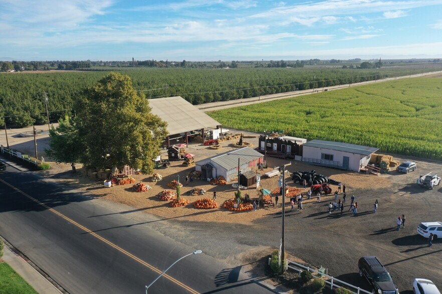 716 N Daubenberger Rd, Turlock, CA à vendre - Aérien – Image 1 sur 7