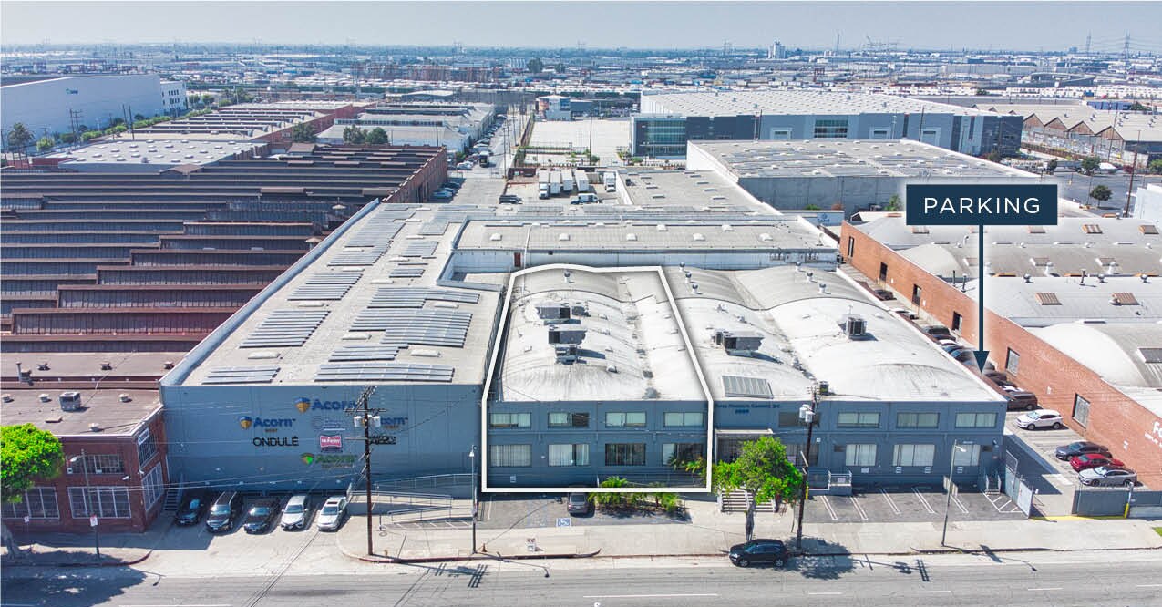 3686 E Olympic Blvd, Los Angeles, CA à louer Photo de l’immeuble– Image 1 sur 8