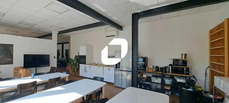 Bureau dans Montreuil à louer Photo de l’immeuble– Image 1 sur 12