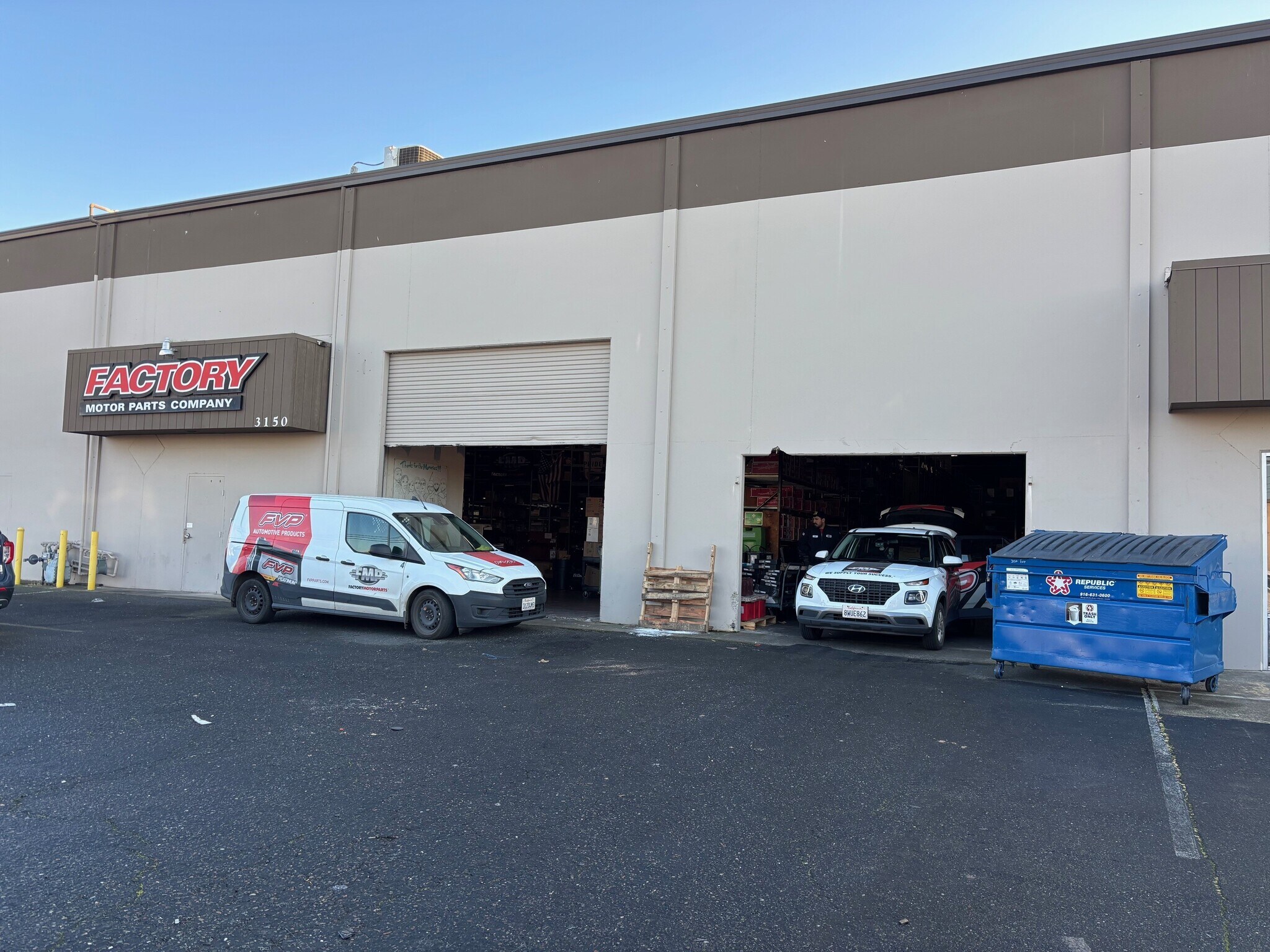 3120-3190 Orange Grove Ave, North Highlands, CA à louer Photo principale– Image 1 sur 15