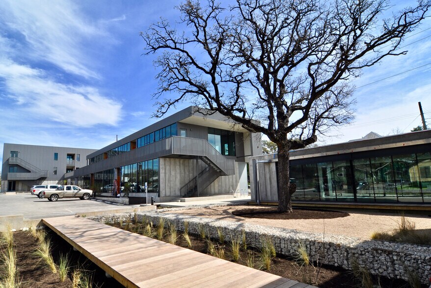 1224 E 12th St, Austin, TX à louer - Photo de l’immeuble – Image 3 sur 7