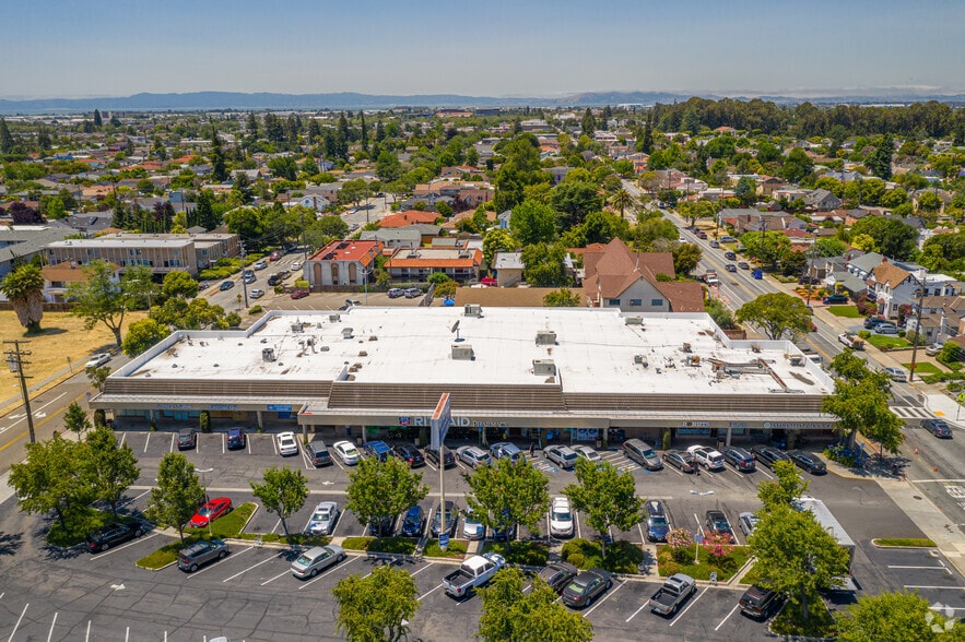 1313-1395 MacArthur Blvd, San Leandro, CA à louer - Photo principale – Image 1 sur 8