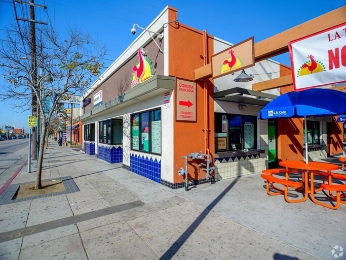 13273 Van Nuys Blvd, Pacoima, CA à louer - Autre – Image 3 sur 5