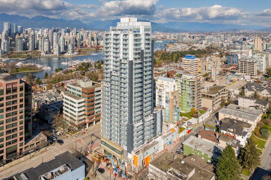 2538 Birch St, Vancouver, BC à vendre - Photo de la construction – Image 2 sur 2