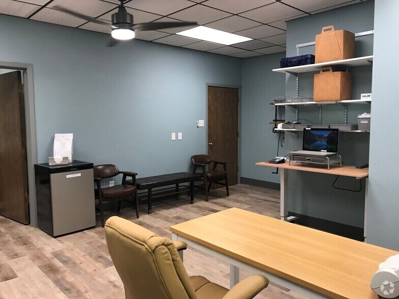 500 Adams Ave, Odessa, TX à louer - Photo intérieure – Image 2 sur 12