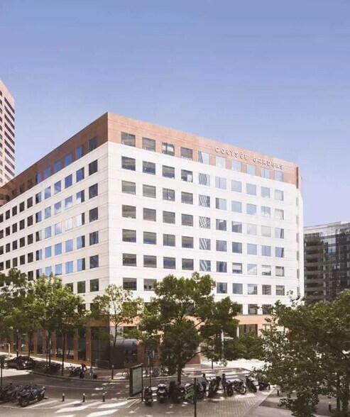 8-12 Avenue De L'Arche, Courbevoie à louer - Photo de l’immeuble – Image 2 sur 17