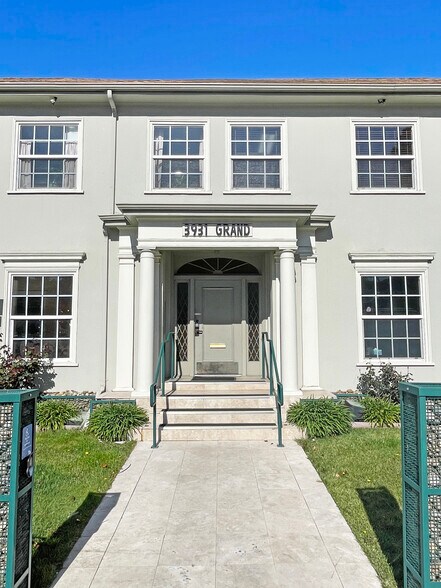 3929 Grand Ave, Oakland, CA à louer - Photo de l’immeuble – Image 2 sur 32