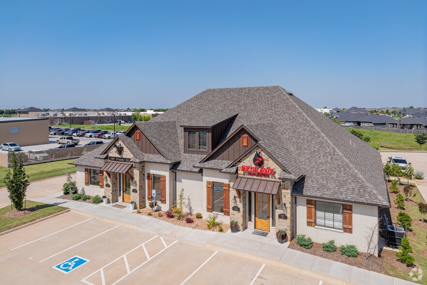 17933 N Pennsylvania Ave, Edmond, OK à louer - Photo principale – Image 1 sur 23