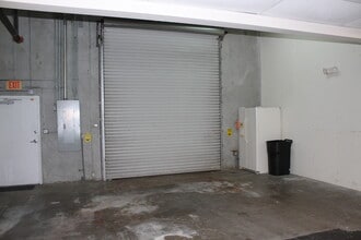 1825 S Orange Blossom Trl, Apopka, FL à louer Photo de l’immeuble– Image 1 sur 6