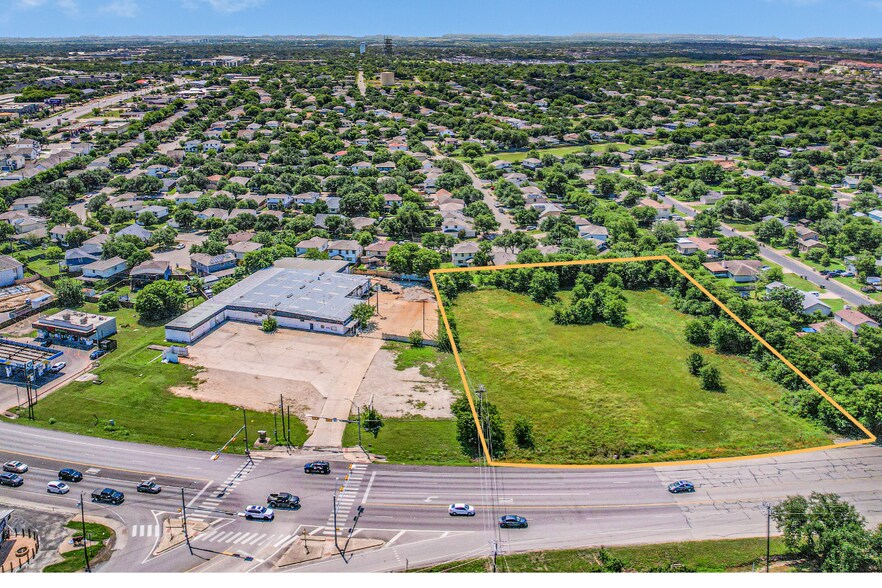 15422 W Pecan St, Pflugerville, TX à vendre - Photo de l’immeuble – Image 3 sur 7