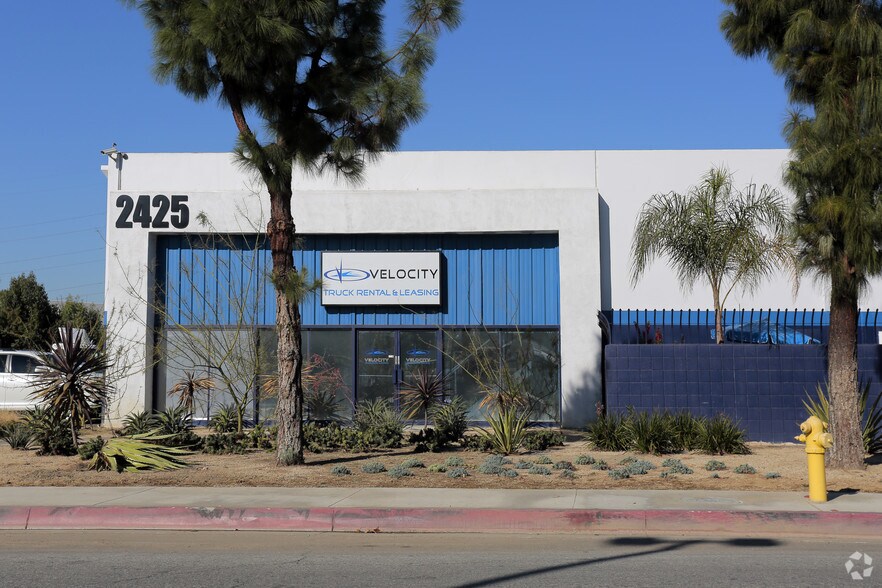 2425 Kella Ave, City of Industry, CA à louer - Photo de l’immeuble – Image 2 sur 5