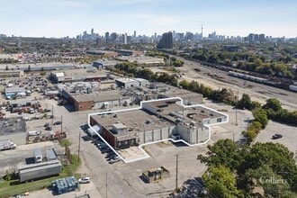 99-109 Ryding Ave, Toronto, ON à louer Photo intérieure– Image 2 sur 2