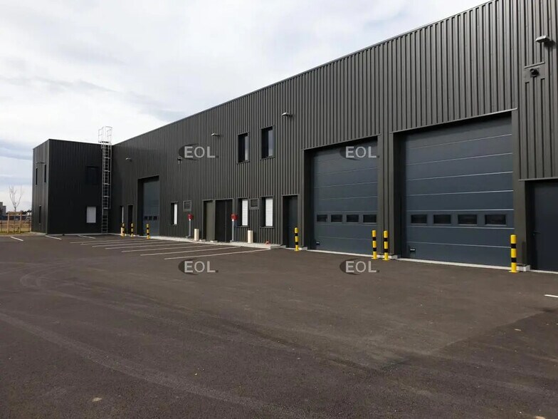 1 Rue Marcel Dassault, Genas à louer - Photo de l’immeuble – Image 1 sur 12