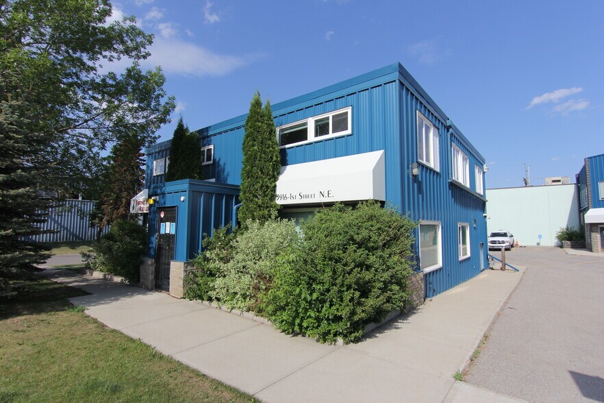 3916 - 1st Street NE | 207 - 39th Avenue portefeuille de 2 biens à vendre sur LoopNet.fr - Photo de l’immeuble – Image 2 sur 7