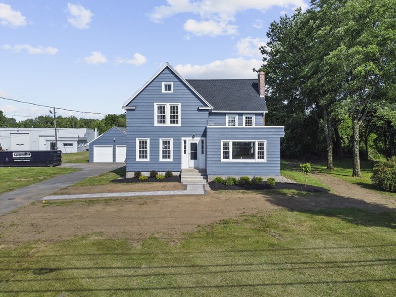 267 Wolf Rd, Latham, NY à louer - Photo principale – Image 1 sur 54
