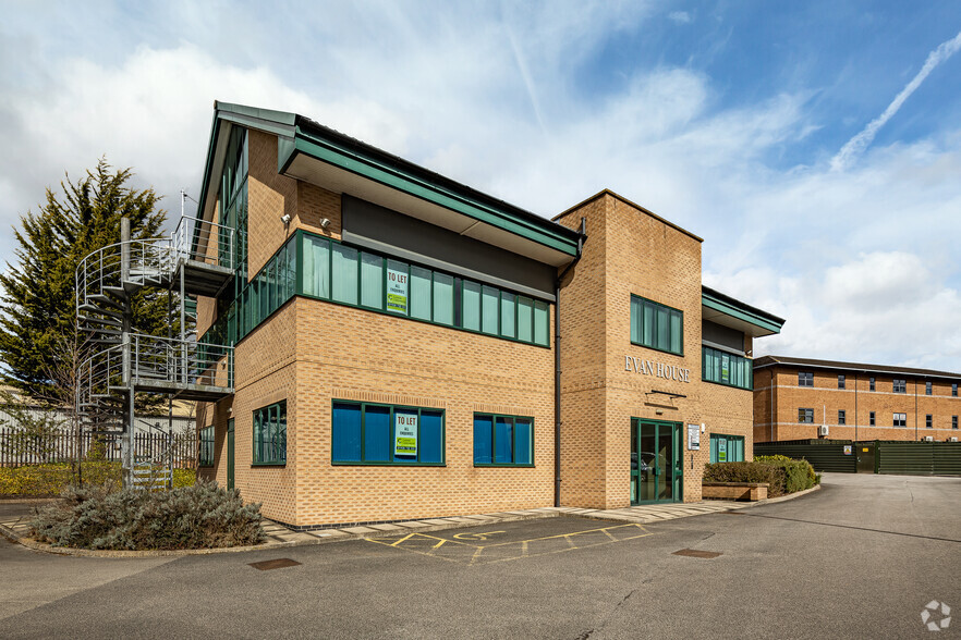 Clifton Rd, Sutton Weaver à vendre - Photo principale – Image 1 sur 4