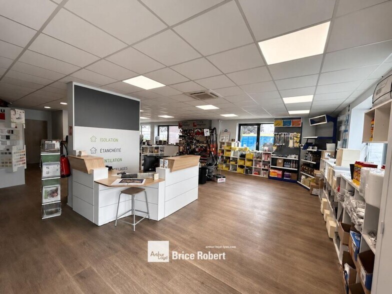 28 Rue Louis Pradel, Corbas à vendre - Photo intérieure – Image 3 sur 7
